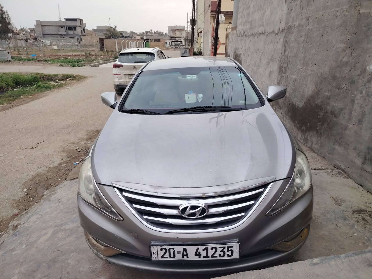 سوناته 2012الون سلفر
مكينه 2000 كير ومكينه مكفولات
بيها ٣قطع صبق والباقي مكفول
سعر 105 وبيها مجال حك الجيه
***********
