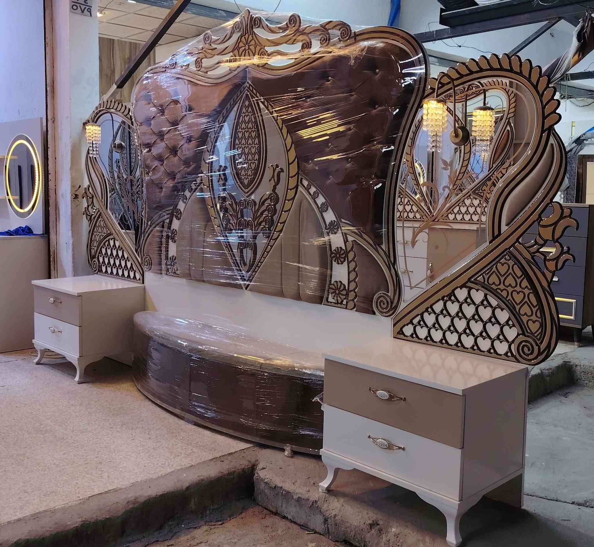 معرض مهند البجاري لبيع وشراء الغرف النوم التركي المستخدم والجديد لدينا غرفه نوم تركي صبغ حراري نظافه 95% عنوان المعرض موصل حي البكر قرب شارع الاطباء طول الكنتور 4 امتار سعر الغرفه اي استفسار على الخاص( 1,050) ***********
