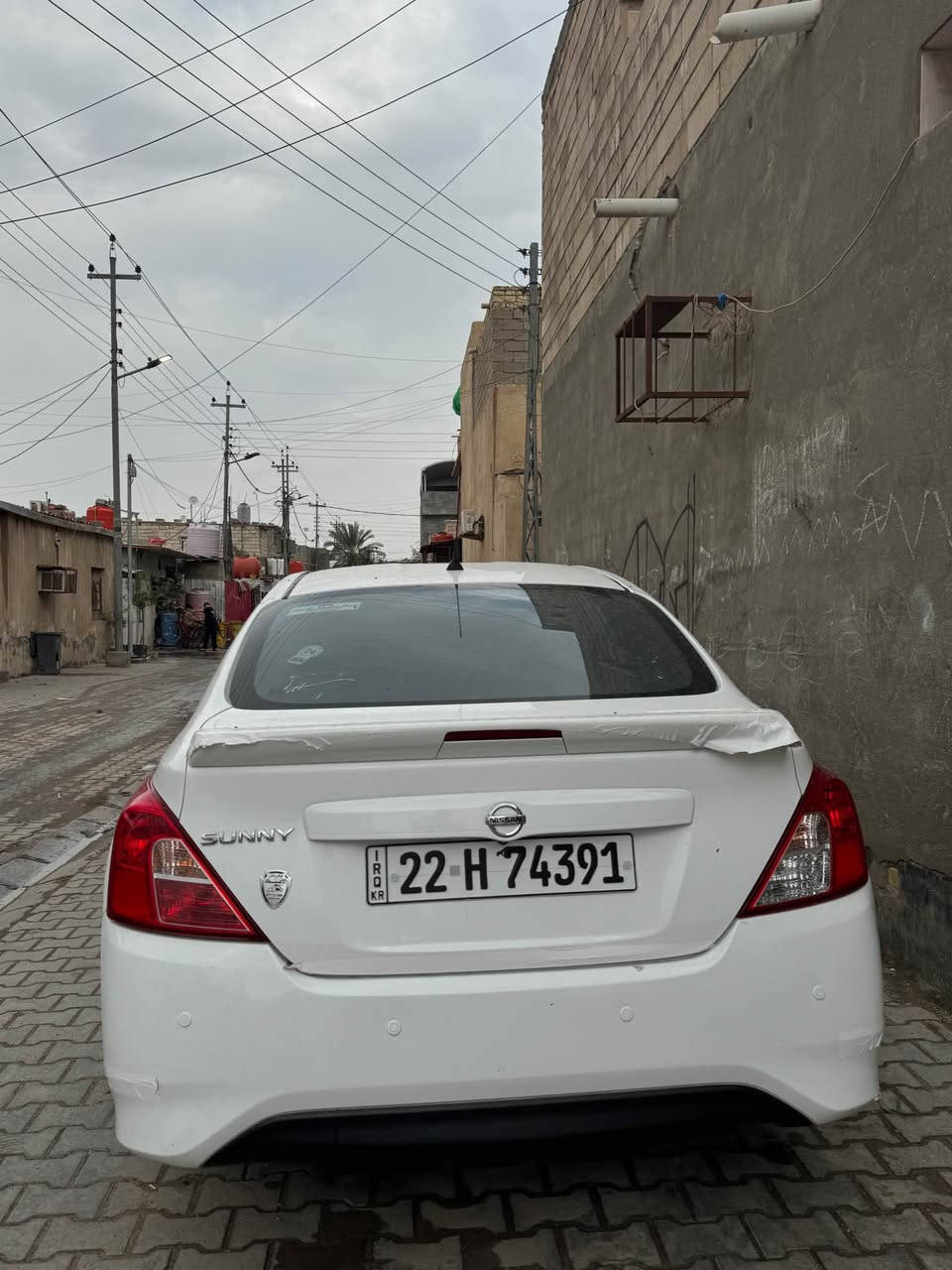 نيسان سني هندي  23ام لبليته زركه سياره مال بيت ما مشتغله تكسي نضيفه. كفاله عامه باسم شركه. سعر119بيها مجال للشراي الاستفسار *********** Singapore

