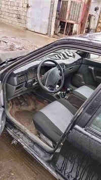 للبيع سياره رينو 19موديل 93 محرك وكير  وطخم كلة شرط سياره جاهزة   التو...