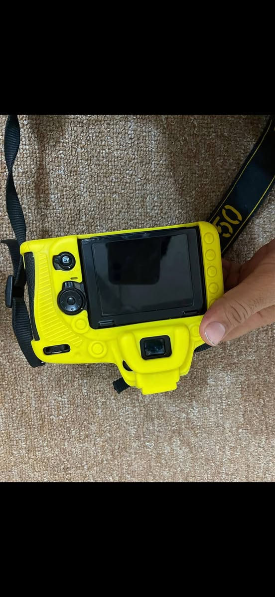 نيكون d750 فول فريم ملحقاات كامله تواصل ***********
