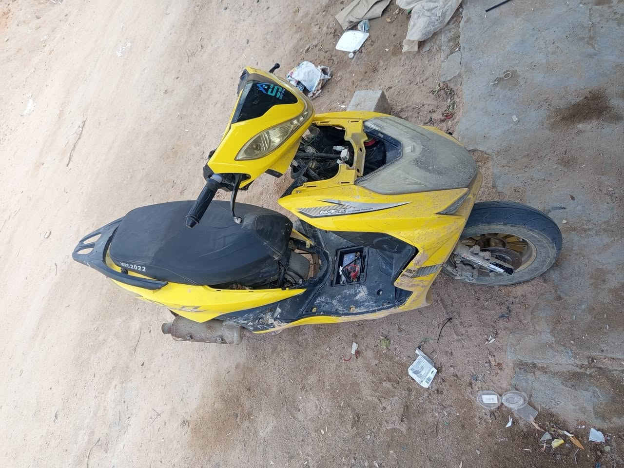 السلام عليكم الدراجه للبيع شغاله كهربائيات كامله مكمله مكينه ناعمه ب150 وبيها مجال بس ابيعك كوم حديد حته ما اتفاشل وياكم تجي تفحص واشوفها بس ابيع كوم حديد الي يحب يراسلني خاص او يدك عليه ***********
