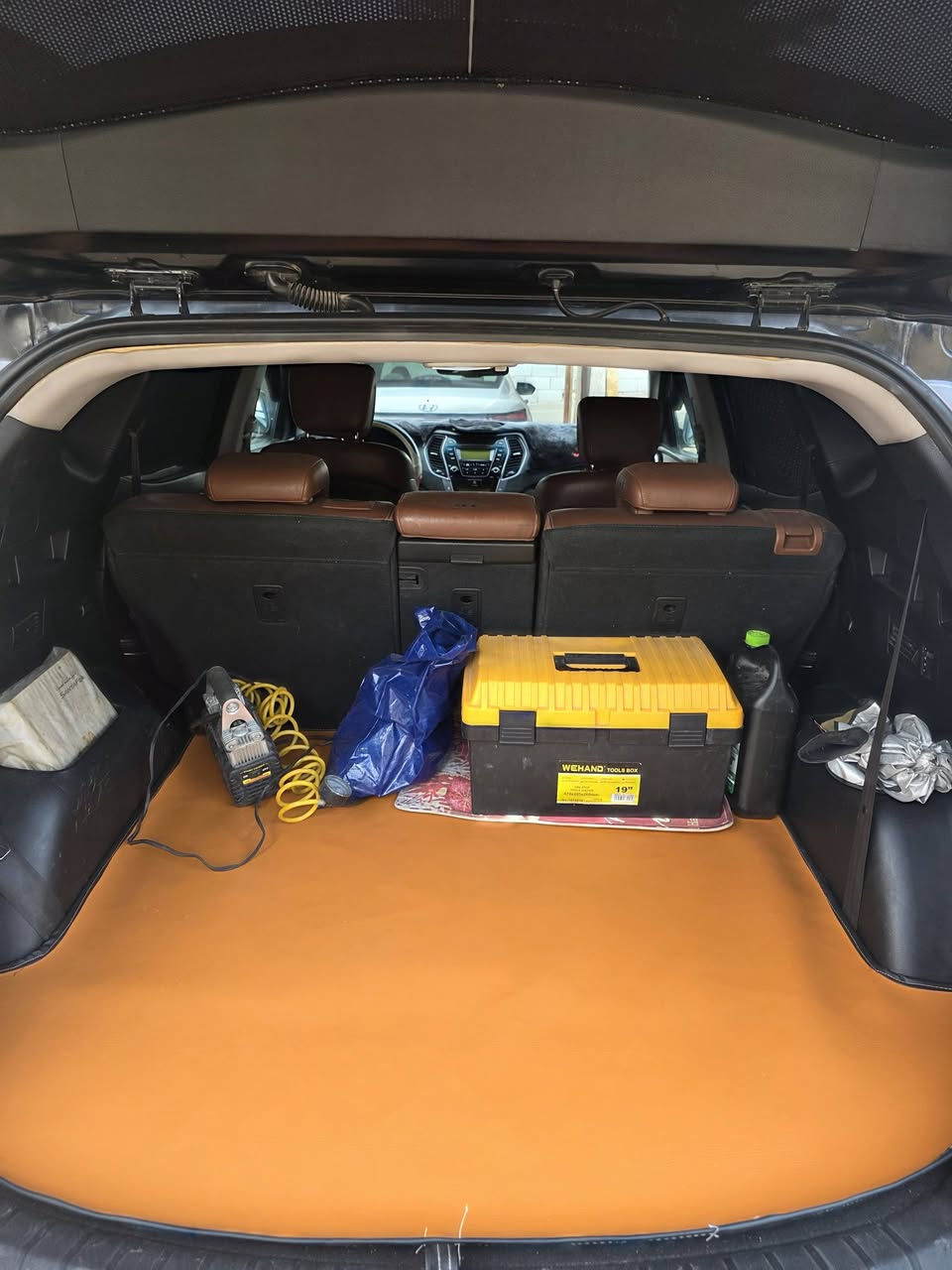 السلام عليكم ورحمة الله
سنتافي للبيع موديل ١٣ خليجي ٦ سلندر رقم بغداد السياره جديده ماعده ظربة دراجه الجاملغ اليسر  وعندي نضوح دهن بيه بالمحرك الله شاهد ما اعرف منين السعر ١٦٥ وبيه مجال. .....*********** عنوان السياره بصره
