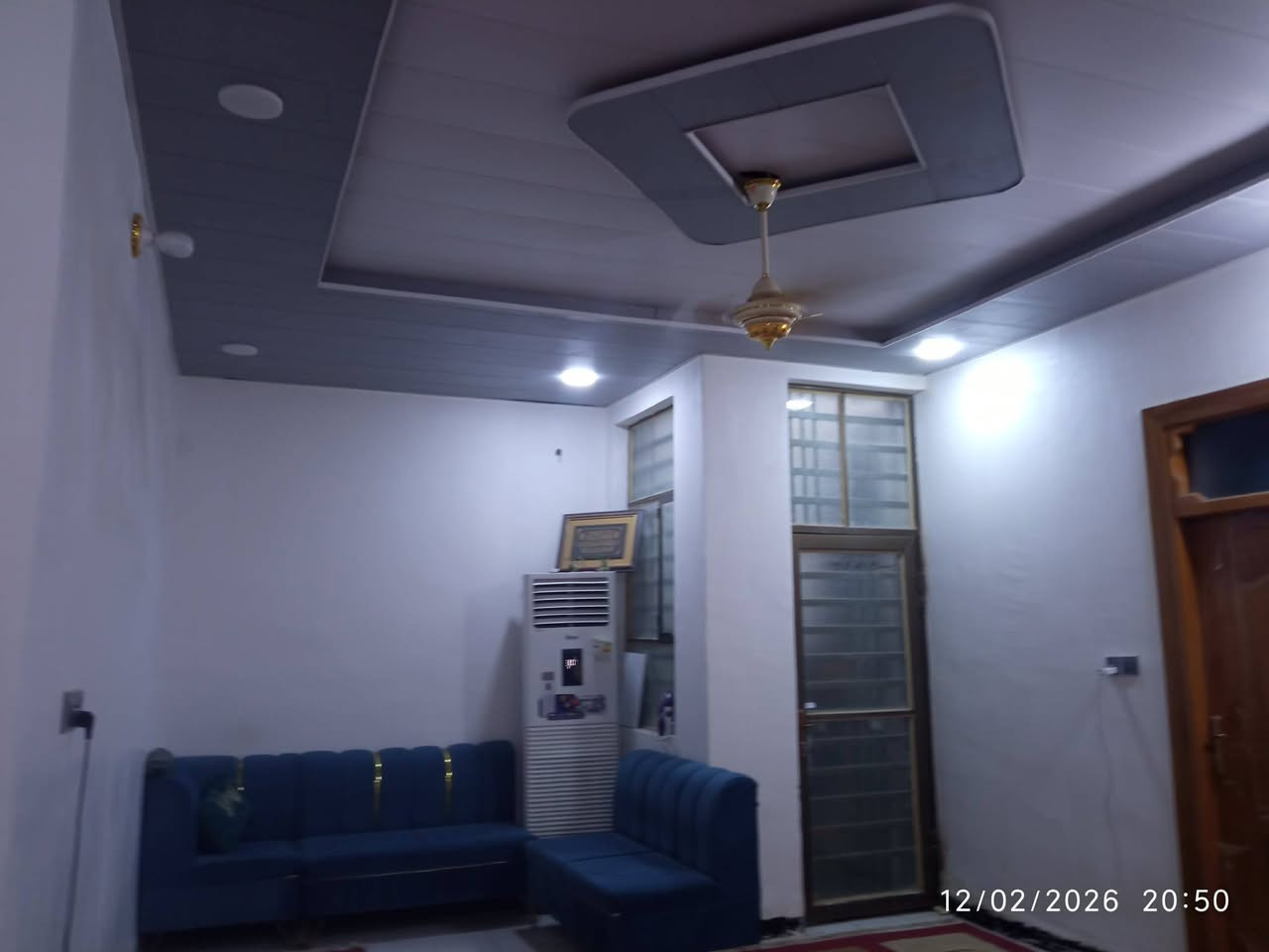 سلام عليكم بيت للبيع زراعي مقابل قريه ملحق الغديرعامود 327جهه ياحسين  سند 25 قابل للتطويب  مساحه 140 سعر ب60وبببي مجال  .......  
البناء غرفتين قياس 3*4وصاله 4*6 واستقبال 4*6ومطبخ وتخاريج داخليه وخارجيه السقوف كلها ثانويه الغرف مربعات والصاله والاستقبال اشرطه شغل درجه اولى قريب سوك والمدارس جهه المواكب المنطقة زين وجيران خوش جيران اي ستفسار!سبب البيع يريدون مكان أكبر! +9647844344356
***********
