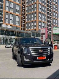 كاديلاك سكاليد بلاتينيوم 🇺🇸🇺🇸🇺🇸 ٢٠١٨   #انسب سعر  #سعر مناسب  ‎خليجي و...