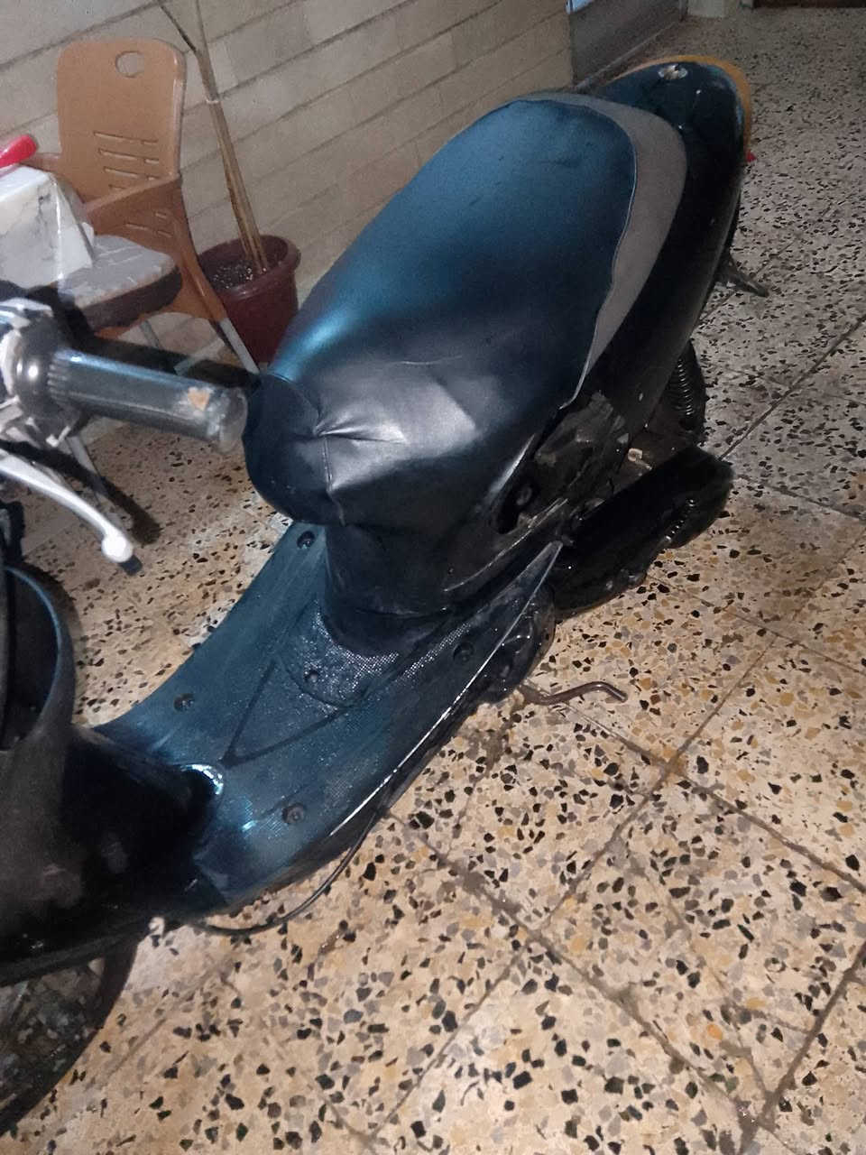 ماطور اللبيع فرخ الكزز سلف شغل يحتاج بس باتري لايت شغل السعر
200الف وبيه مجال ابيعك فحم في فحم مكاني الأيمن 
وهذا الماطور كدام بل صور وفديو مو شراي لا تكسر بل سعر


**إذا كنت صاحب هذا الإعلان وتريد حذفه لأي سبب، رجاءا أرسل رسالة إلى الدعم الفني**
