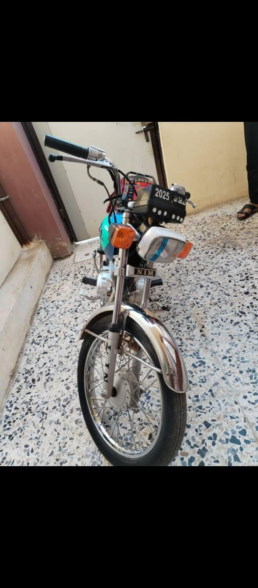 السلام عليكم دراجه لبيع نامه موديل 25 اوراق مابيه بس مكفوله من سرقه 
دراجه خير من الله نقصها بس بنزات مال بريك 
السعر 400 بيه مجال مكاني ديالى بعقوبه 
***********
