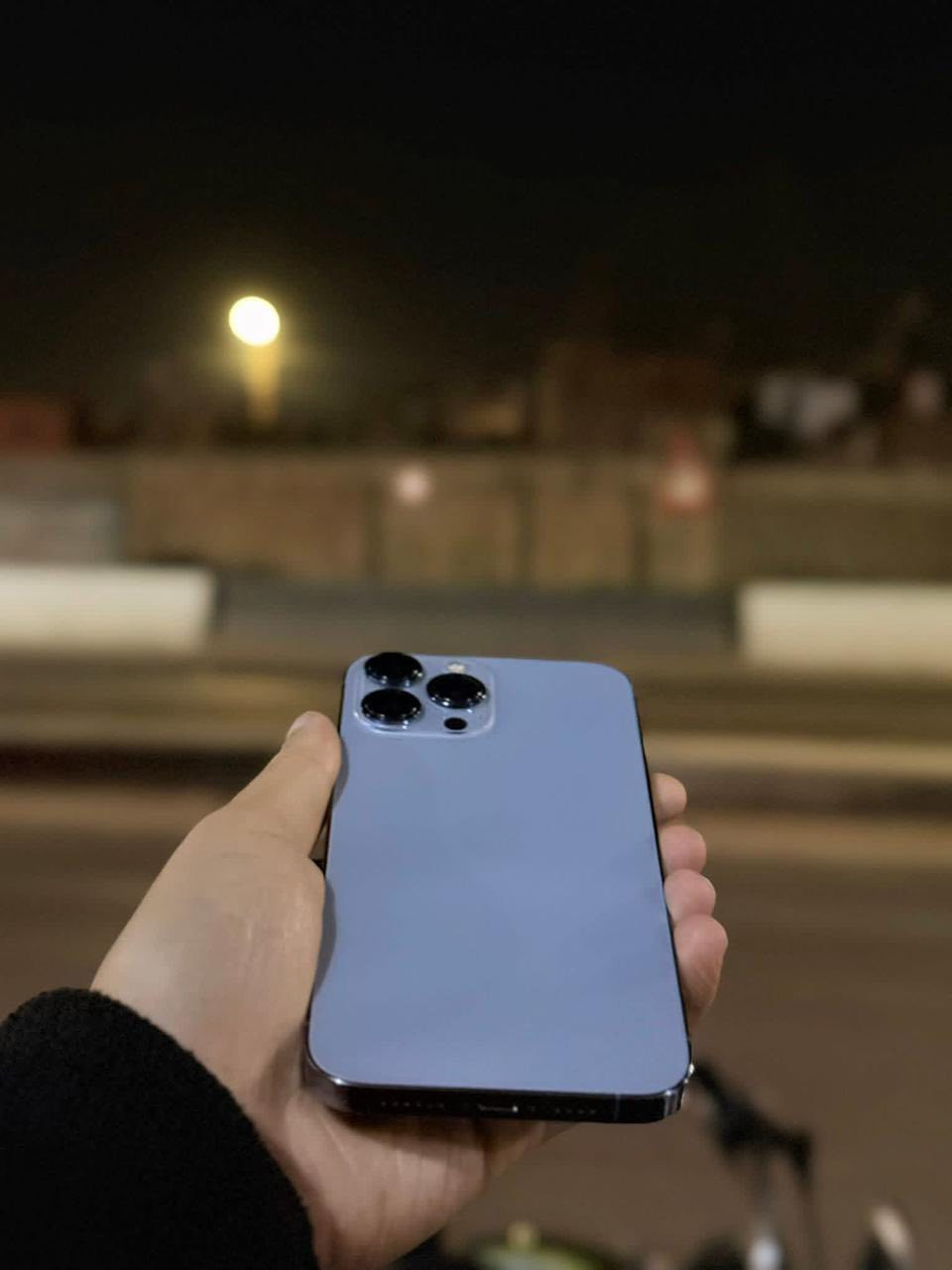 السلام عليكم ايفون 13برو ماكس ذاكره 256امريكي قطعه نضيفه جداً جهاز لا مفتوح ولا داخل صيانه مكفول كفاله عامه السعر 675وبي مجال شي قليل ولحد ينطي سعر من كيفه رجاً مكاني حله جسر نادر استفسار اكثر اتصل وبيك خير ودلل ***********
