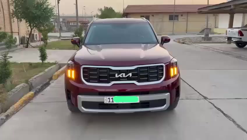 السلام عليكم 
 كيا تيلورايد  وارد امريكي  موديل 2023
•الضرر:  واضح بالفيديو و بيها صبغ 2قطع شركة باميركا ارباك دركة ودشبول وبردة جهة اليمين

•المواصفات :
▪️السيارة: كيا تيلورايد S برغندي
▪️المحرك: 3.8L (ستة سلندر)
▪️العداد: 46 الف ميل
▪️بصمة تشغيل عن بعد
▪️خاصية تحديد المسار
▪️رادار امامي للتوقف التلقائي
▪️حساس خلفي 
▪️حساسات و رادارات الاجتياز الجانبية 
▪️تدفئة الكشنات المقدمة
▪️السيارة 7 راكب
▪️اربع قطع تبريد مع مكان شاحن موبايل امامي خلفي
▪️سستم صوت
▪️المقاعد الخلفية منفصل ملكي
▪️تحكم ستيرن جهتين بلوتوث وحاكية وكروس سرعة وتحكم صوت 
▪️شحن موبايل لاسلكي
▪️نظام كار بلي 
وبيها بعد مواصفات 
**ملاحظة** 
مرقم كامل باسمي
السعر ٢٥٣ بيها مجال
 
للاستفسار اكثر الاتصال او واتس***********

