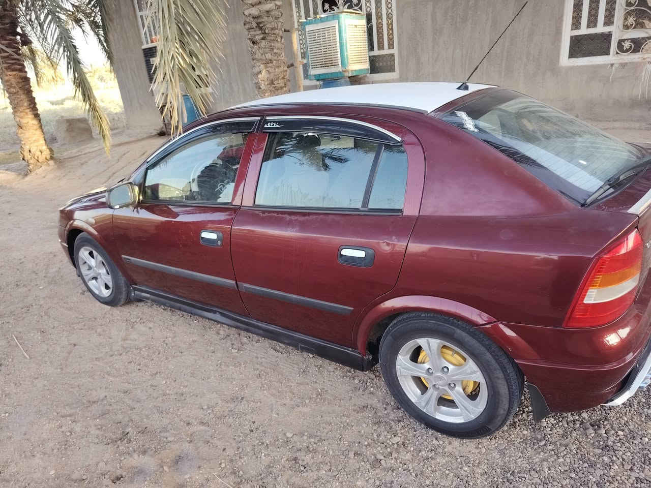 السلام عليكم من رخصه الادمن اوبل استرا موديل 2002 بغداد بسمي كيير محرك شرط تبريد السياره بيه جراد السعر 50 وبيها مجال موبايل *********** المكان بابل
