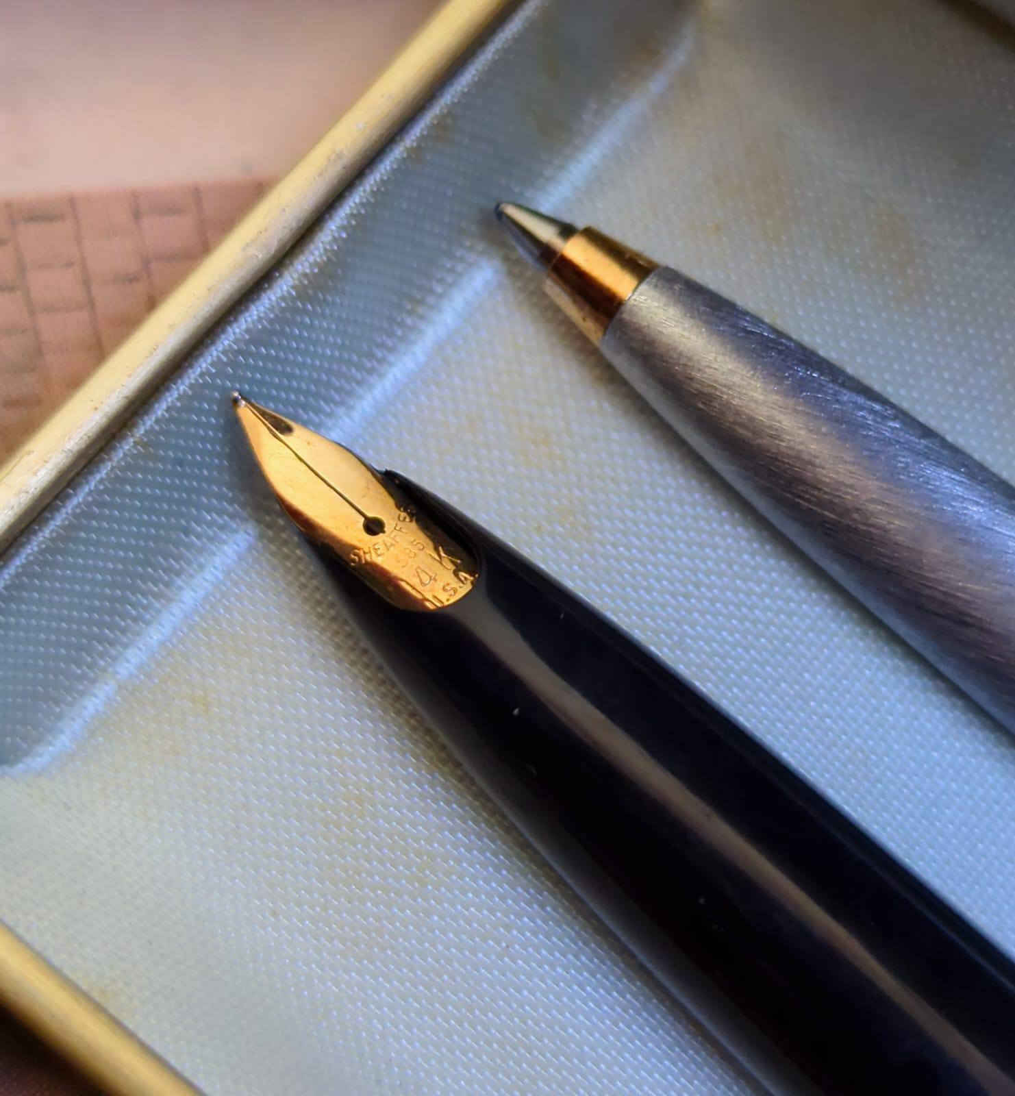 السلام عليكم
لعشاق التميز والاناقه
سيت شيفر ليدي بدن فضة نبلة ذهب 14 قيراط
بلد الصنع : امريكي
الحالة : غير مستخدم نهائيا و بالعلبة الاصلية
البدن : معدن تغليف فضة سميك الحلقة الوسطية تغليف ذهب ١٨ قيراط
النبلة : ذهب ١٤ قيراط
السعر : 250،000 دينار مع علبة حبر 50 مل هدية و علبة قلم اضافية


**إذا كنت صاحب هذا الإعلان وتريد حذفه لأي سبب، رجاءا أرسل رسالة إلى الدعم الفني**