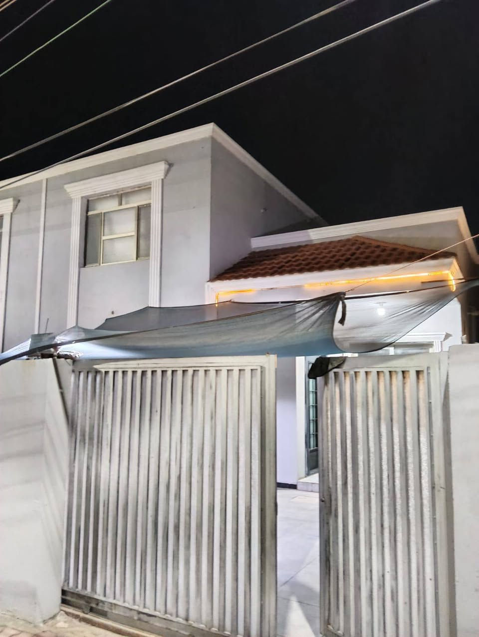 السلام عليكم
دار في مجمع الخير للبيع
#يتكون:3غرف صاله مطبغ برانيه حمامات خارجيه داخليه حديقه كراج سيارات
#مساحه: 200 متر
#مطلوب اسكان :105 
للأستفسار ↙️⬇️↘️التواصل 
🏠🏠🏠🏠🏠🏠🏠🏠🏠🏠
#مكتب_السراج_للعقارات_و_المقاولات
***********📞
📍عنوان المكتب 📍السماوة _تقاطع الحيدرية _محلات ملعب المثنى
