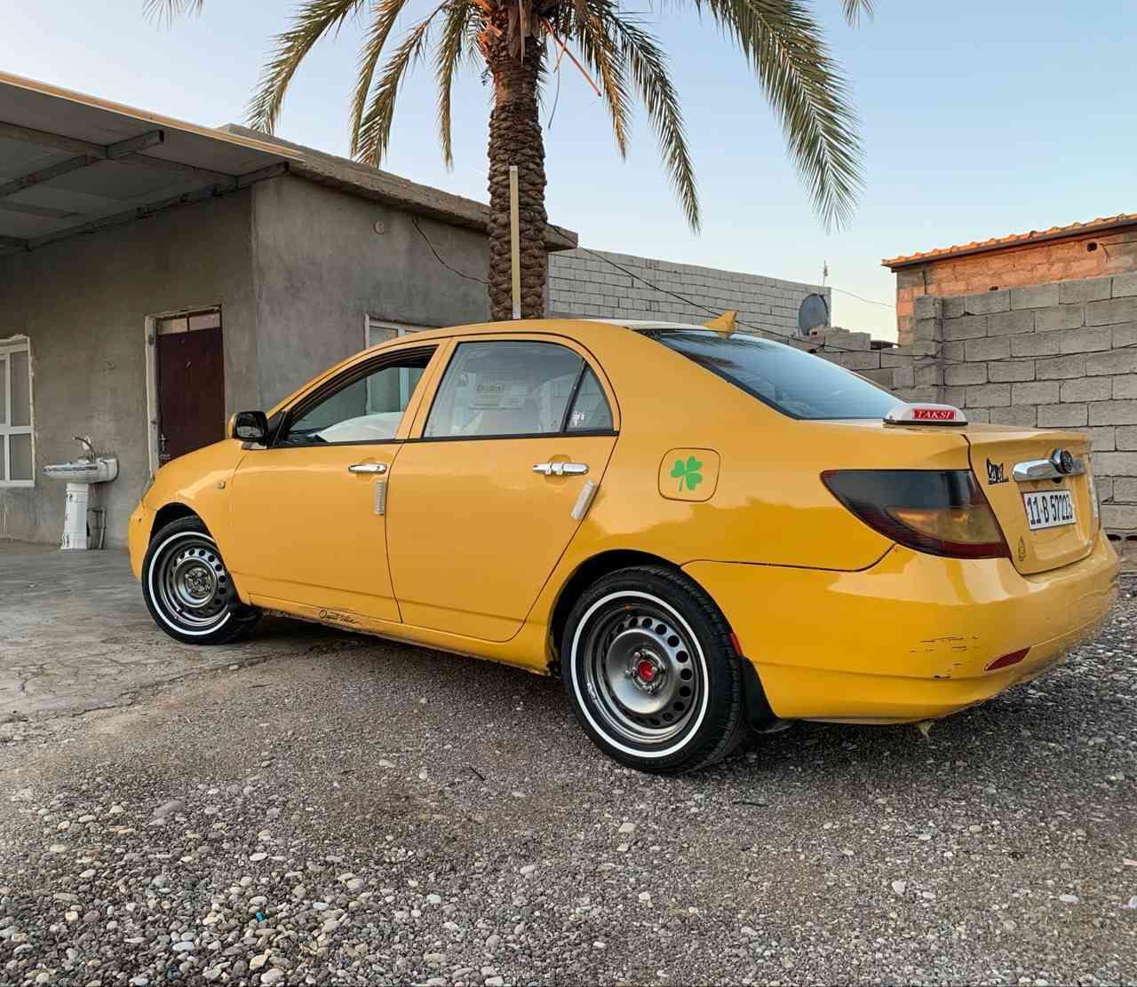 سلام عليكم : بي واي دي F3  2011 للبيع رقم بغداد سنويه وارقام جدد مشروع وطني تحويل ثاني يوم كير محرك بشرط لا تنقيص ولا تبخير تبريد تدفئه كله شغال تايرات جدد صدر كله جاهزه شاشه وسستم سماعات فول كله شغال سعره 43 
***********
