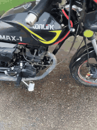 السلام عليكم للبيع دراجه شاينك موديل ٢٠٢٥ دراجه نضيفه ما بيه نواقص سعره ٧٥٠ وبيه مجال للشراي رقم *********** او *********** مكاني عطيفيه قرب جامع براثا
