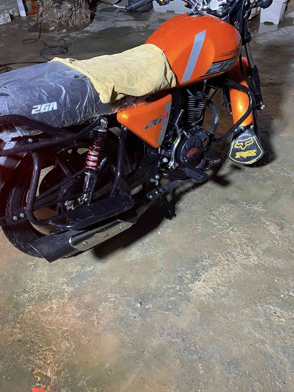 سلام عليكم ورحمة الله وبركاته دايوان موديل 2026 أوراق سكنر صار ١٥ يوم من طالعه من المعرض سعره 1600 وبيها مجال بصيط 
مكانيً بابل الحصوه 
***********
واني خادم ❤️
