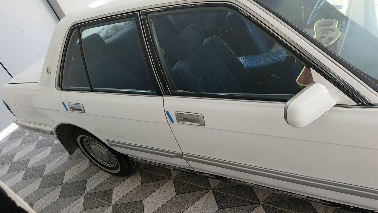 سيدان موديل 1991
رقم (خصوصي صلاح الدين) 
كهربأئيات شغاله✅ 
كير اوتوماتيك🚗 
سكليتر كهربأئي وثلاجه شرط✅ 
كير ومحرك شرط✅
دواخل ودشبول نضيف✅
 مسطبه مال دشبول VIP✅ 
تايرات نضيف ويل كبات كامله✅ 
السعر (48)ورقه وبيها مجال✅ 
  للاستفسار الاتصال علا الرقم
(***********) والخاص مفتوح ✅
