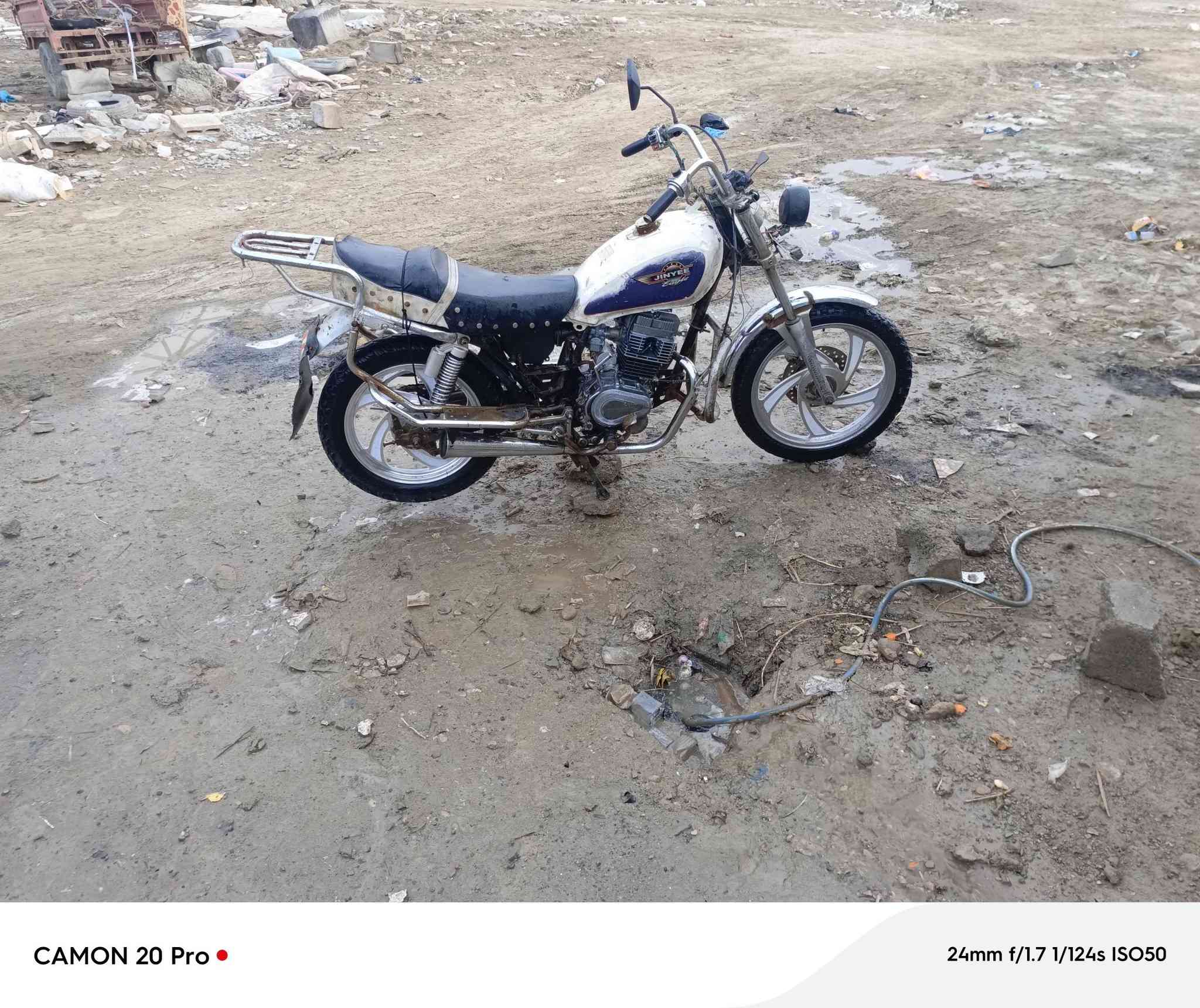 سلام عليكم  جني البيع دبل بالك اوراق كامله سعر 170وبيها مجال  الشراي يتصل ع رقم ***********
