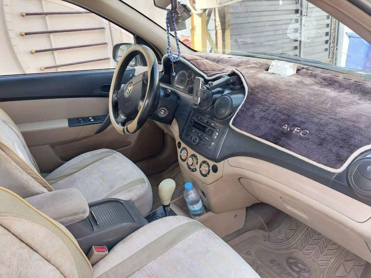 السلام عليكم ورحمة الله وبركاته من رخصة الادمن سياره للبيع أفيو خليجي شركه رقم بغداد ٢٠١١ بيهه طخه من كدام بيهه صبغ البنيد وجاملغين وبيهه الكير يخربط بنمر السعر ٤٥ وبيهه مجال للشراي العنوان بغداد السيديه رقم التلفون *********** ابو قيس
