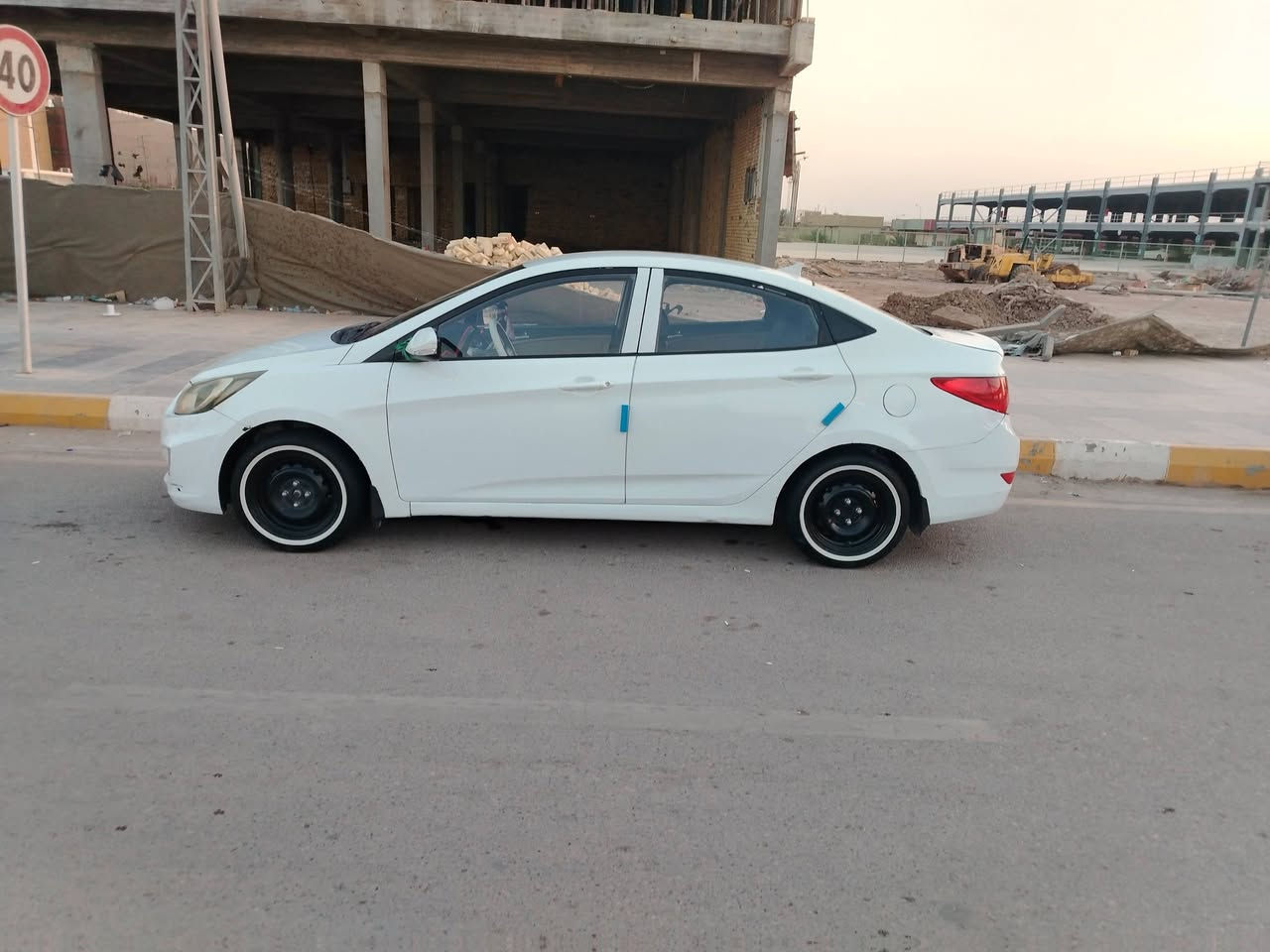 سياره اكسنت للبيع موديل 14 خليجي محرك 1600 مكان المركز الناصريه ما متواجد على الفيس
***********

