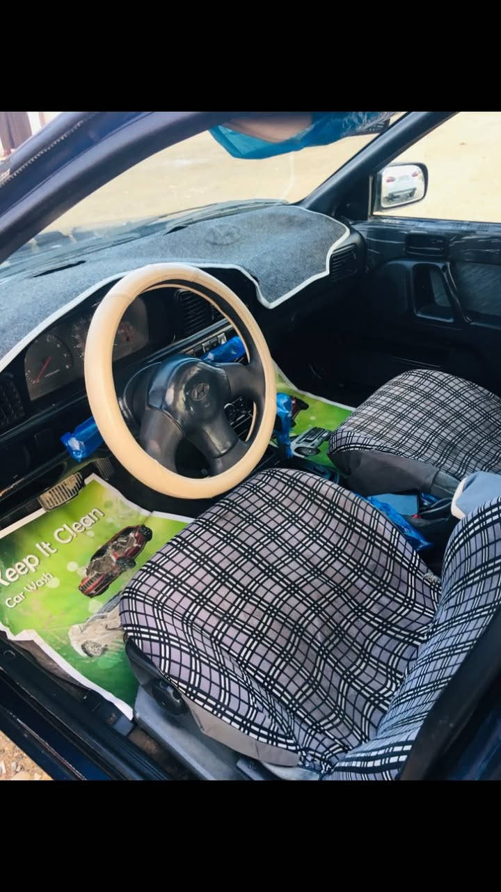 النترا ٩٣ كير محرك خير من الله فرممات بلاديه اوتو بسمي سنويه ل ٣٠ مكينه بيه خيط بخار بدون صرف صدر نص عمر تايرات نص عمر مصبوغه حزام جماليه بدون ضربه 
مكاني ديالى شهربان العزي سعر ٢٩ وبيه شي بسيط للجيه 
***********
