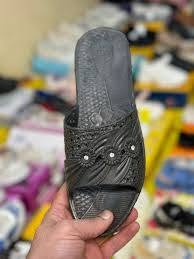 وداعة الاخوه يا بنات اشترن من يمي مال تعزيله بعد خساره 
👇
النوع لاستييك معطر
ضد التزحلق على جميع انواع الارضيات مريح بالبس 
السعر 2000 دنار 
توصيل مجاني داخل السيديه


**إذا كنت صاحب هذا الإعلان وتريد حذفه لأي سبب، رجاءا أرسل رسالة إلى الدعم الفني**
