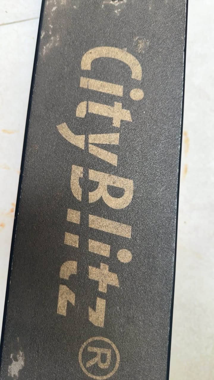 ‎سکۆتەری شەحن هیچ کێشەی نیە تەنها تایەی پێشەوەی پەنچەرە ٢ حەفتە جارەک شەحن دەبیتەوە ٤ تەلقە سورعەیە‎ أربيل, العراق


**إذا كنت صاحب هذا الإعلان وتريد حذفه لأي سبب، رجاءا أرسل رسالة إلى الدعم الفني**