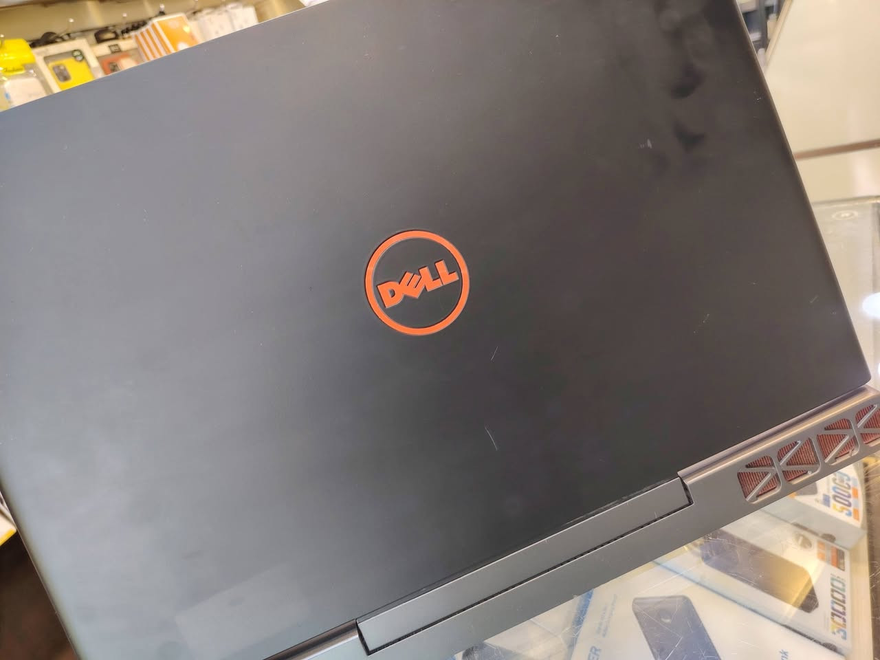 🔥 عرض خاص لدى مكتب صدف 🔥
💻 DELL Inspiron 7000 Gaming
المواصفات:
🔹 المعالج: Core i7 الجيل السابع HQ
🔹 الذاكرة: 16GB DDR4
🔹 التخزين: 128ssd+500HDD
🔹 كرت الشاشة: NVIDIA GTX 1050 Ti (4GB)
🔹 الشاشة: 15.6 إنچ 
🎁 الملحقات:
شاحن أصلي
حقيبة
ماوس
💰 السعر: 500,000 دينار فقط
📍 العنوان: موصل – المجموعة الثقافية – مجاور شركة طاقة
🚚 متوفر توصيل لجميع محافظات العراق
📞 للاستفسار:
***********
