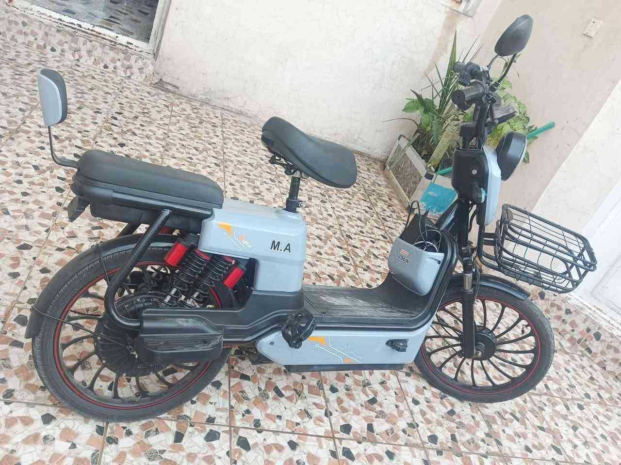 السلام عليكم
دراجة شحن 5 بطاريات نضيفات يقرن 11 
دراجة ما ناقصها لو برغي كامله و كلها جديده
السعر 450 و بيها مجال مكاني بغداد ابو غريب


**إذا كنت صاحب هذا الإعلان وتريد حذفه لأي سبب، رجاءا أرسل رسالة إلى الدعم الفني**