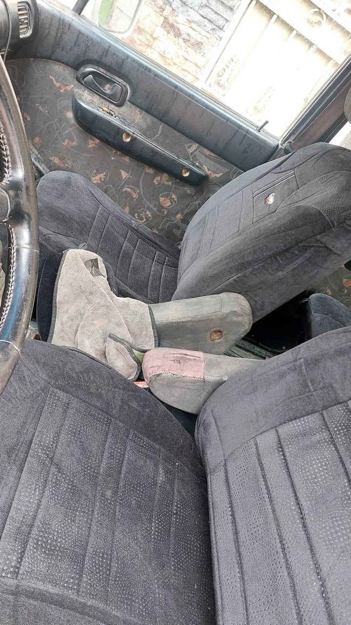 ٢٠٠٠ للبيع بلادية مكينة وكير مكفولات اتوماتيك كاز السعر ٤٢ تخم تاير يمكن بيه صبغ قطعتين  تليفون ***********
