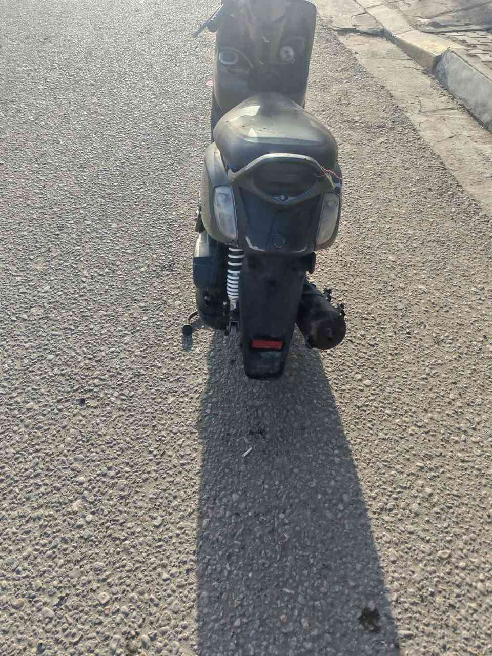 السلام عليكم ورحمة الله مرخصة المدير دراجة بوليس حاوية صار 9اشهر ماخذها نوزل مو كابريتة كلشي شغال كفاله كلشي مكاني كربلاء المقدسة قرب مستشفى الولادة  رقمي ***********  السعر 850
