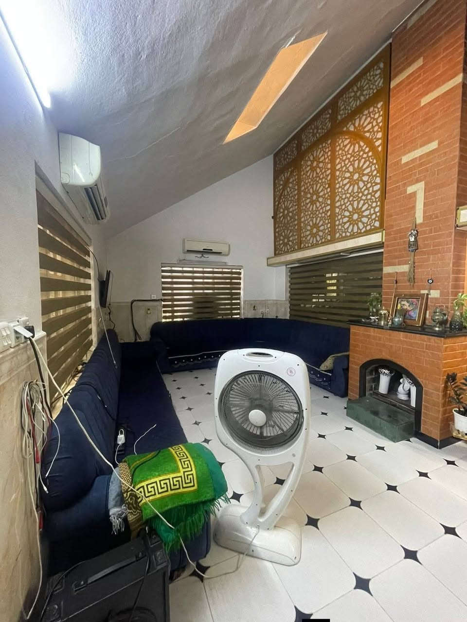 🚩 دار للبيع في الجانب الايمن منطقة الصناعة القديمة 
🔴. { سعر مناسب جداً }
1️⃣ موقع الدار متميز جداً 
2️⃣ المساحة:150متر 
3️⃣ الواجهة :- 7.5 متر
4️⃣ العمق:- 20متر 
5️⃣ البائع هو صاحب الدار الشرعي
6️⃣ خدمات كاملة {ماء / كهرباء / تبليط }
7️⃣ سند طابو الزهور 
⭐  للإستفسار يرجى مراسلة صفحتنا ماسنجر أو واتساب أو زيارة موقعنا في حي البريد أو في حي التعليم العالي مقابل المول الهيكل أو الإتصال على الأرقام التاليه

☎️***********
☎️***********
🚩 لا تنسوا متابعة صفحة المكتب لتصلكم أجدد العروض العقارية في مدينة الموصل مع الأسعااار حصراً لدينا فقط
⚠️ نستقبل عروضكم العقارية على الماسنجر أو الواتساب
#مكتب_شيال_العلم_للعقار #نينوى. #عقار. #عقارات. #موصل. #القديمة
