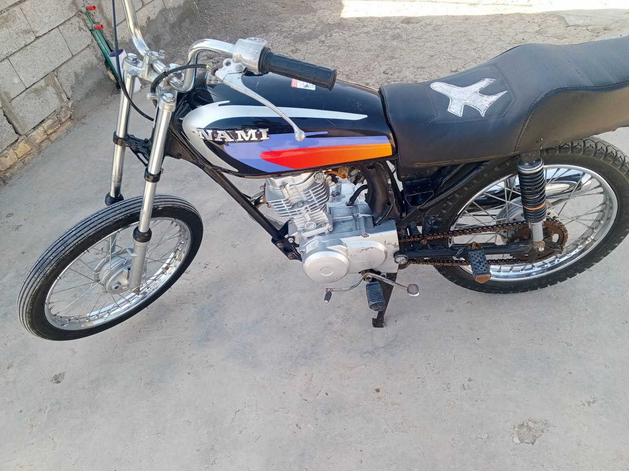 سلام عليكم شباب دراجه للبيع شاصي نامه 22اوراق أصولي 7.وتعميره 25سعر 675وبيه مجال  بصيط اتصل ***********
