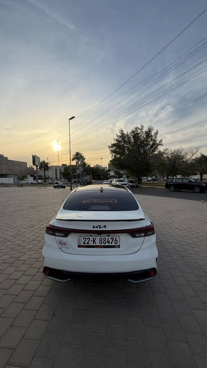 ‎سيراتو k3 موديل 2022  شكل 2024خليجي
ماشيه 29الف رقم اربيل باسمي
‎محرك 1500 دوش دبل نوزل 
‎مواصفات للسيارة
‎🔅بصمة تشغيل وبصمة ابواب
‎🔅شاشة كبيره جي بي اس
‎🔅كاميرا دواره وتحكم بالكاميرا
‎🔅عداد سرعة ديجتل 
‎🔅مقاعد جلد كريمي
‎🔅دشبول جلد مطعم
‎🔅6 ايرباك
‎🔅لايت led زنون ٣ عدسات وحاجب
‎🔅بك لايت led متصل
‎🔅فتحة سقف سلايت
‎🔅اريل نفكيتر
‎🔅تبريد قطعتين ثلج
‎🔅تبريد شاشة منفصل 
‎🔅كروس سرعة وفول تحكم ستيرن
‎🔅شاحن وايرلس 
‎🔅سايد بريك كهربائي وذكي 
‎🔅اوتو هولد
‎🔅اربع انظمة قياده سبورت وايكو وكومفرت وسمارت
‎🔅هيتر وبالمرايات 
‎🔅مانع انزلاق
‎🔅صندوق ذكي يفتح عند الاقتراب منه
‎🔅انارة ترحيب
‎🔅كير طياره وبي شاشه
‎🔅4 دسكات Abs
‎🔅يدات نيكل 

‎🔅ويل كب 16
‎🔅حساس ضغط الاطارات 
‎🔅المرايا قابله للطي
‎🔅اشاير بالمرايا
‎🔅مقود جلد حياكه 
‎🔅مودات واوامر صوتيه
‎🔅مثبت سرعه cruise
‎🔅 منفذ usb وBluetooth
‎🔅كشاف ضباب
‎🔅السياره تجي دبل سويج بصمه
‎مكان السياره بغداد شارع فلسطين 
138 وبيها مجال‎
التواصل متواجد على الفيس و  الرقم الواتساب 
***********
