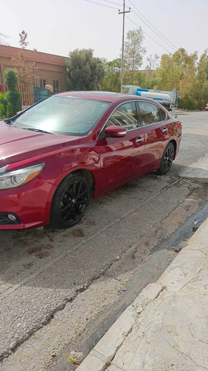 نیسان ئاڵتیما ٢٠١٧ SV سیارەکە ٣پارچەی سبوغە ئیرباگ سوکان تەقیە فول مواسفات گێر و مەکینە و تەبریت و تعویل بەشەرت سعری ١١٠وەرەقە و مجال*********** أربيل, العراق
