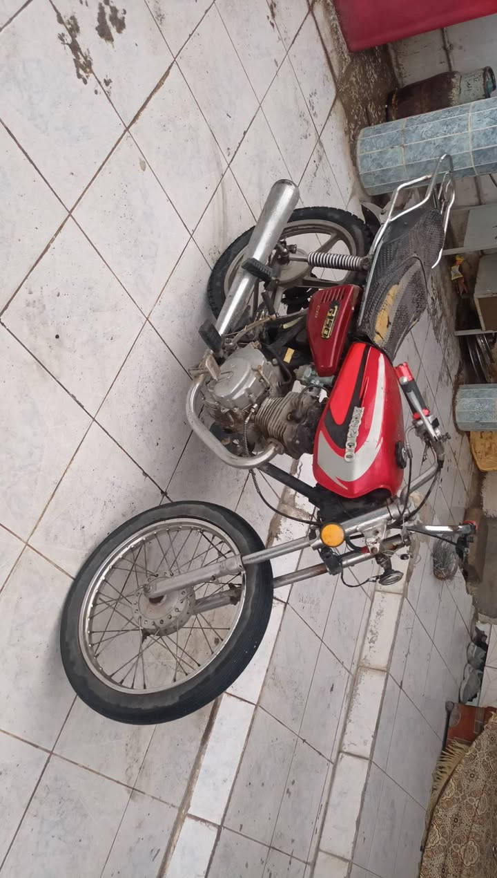 نامي برو اربعه كير  موديل 17 لاصرف ولا بخار محرك ناعم سياقته حلوه بريك بل مكان سعره 170 مكاني كركوك راس دوميز ***********
