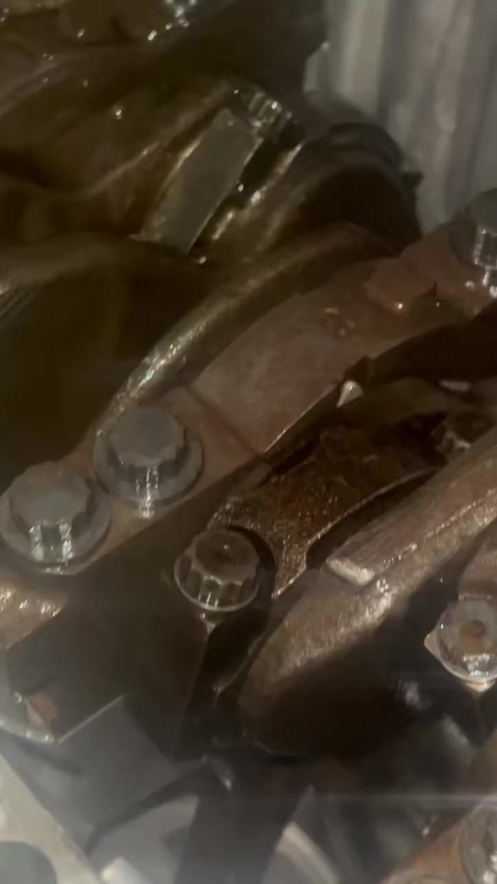 شهر واحد وهيج صار اذا تبقى بعد فتره شنو يصير 😂😂. بس ولا يهون صاحب السيارة ارجعها اله وكاله 
يدلل 
للتواصل ***********/
776 221 9904
