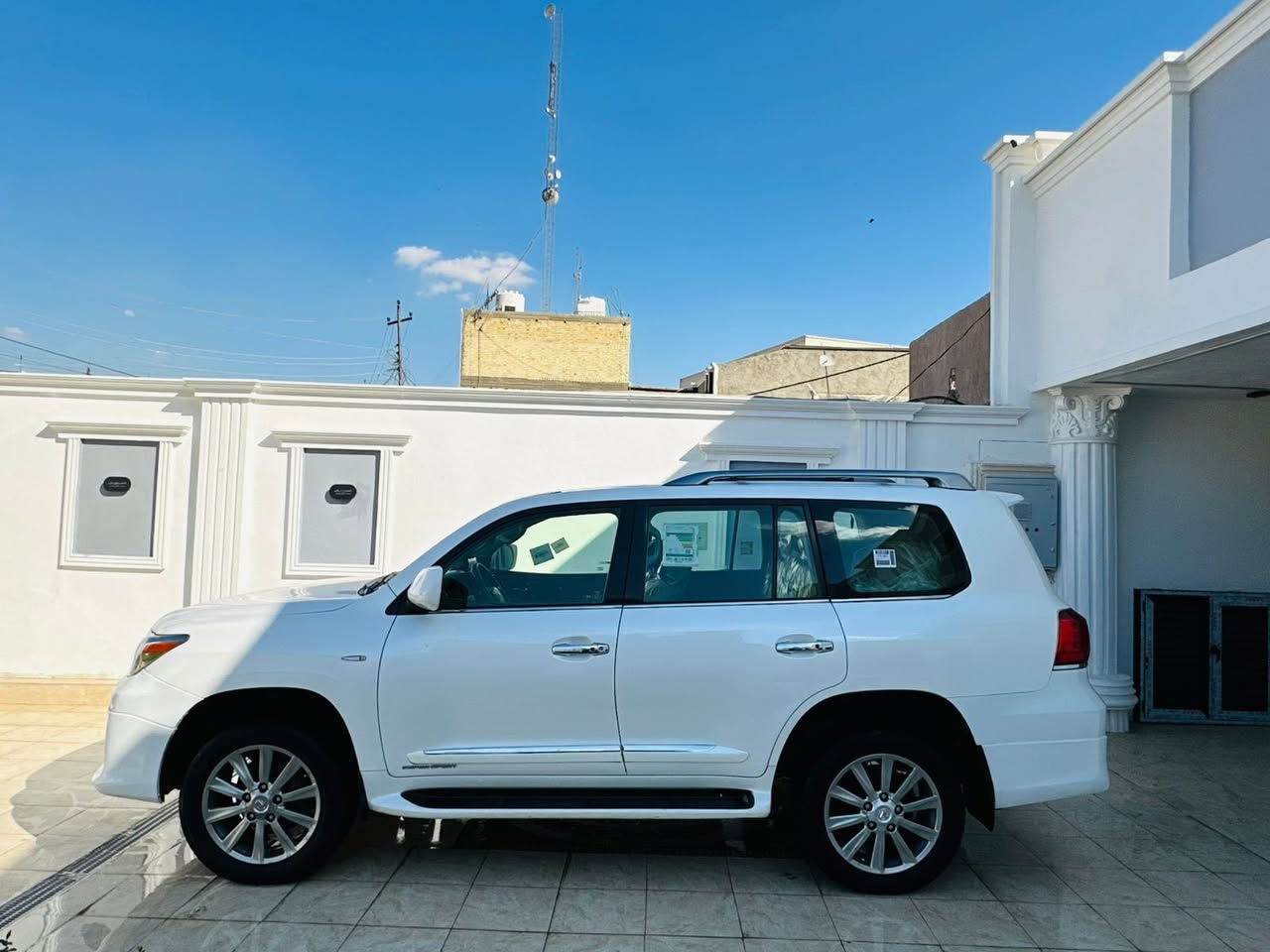 سلام عليكم لكزز البيع موديل 2011
سياره كفاله عامه عده الباب الخلق صدر 
السعر 308 وبها مجال جدن قليل ماكو هيج سعر وكفاله مواصفات وبريم بل خير الصير من نصيبه
صبغ ونص الجاملق الخلفي فقط 
شرط تراي زيرو وضع شركه 
سياره بريم اصل 
معروفه موصفات الكزز 
العنوان بغداد 
***********
