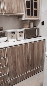 كاونتر للبيع نظيف الضرر بس الي موضح بالفديو السعر ٤٥٠ وبي مجال للشراي ...