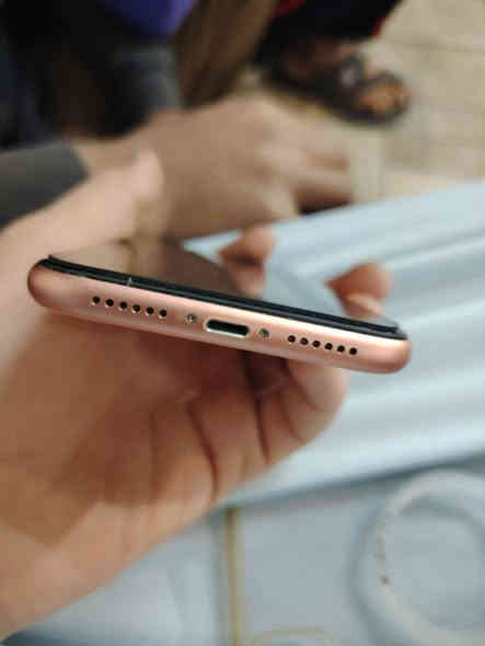 السلام عليكم ايفون اكس ار للبيع شاشه بلادي بطاريه مبدله 100 الذاكره 64 الشراي خلي  الشراي خلي يتفضل خاص او يتصل على هالرقم ***********
