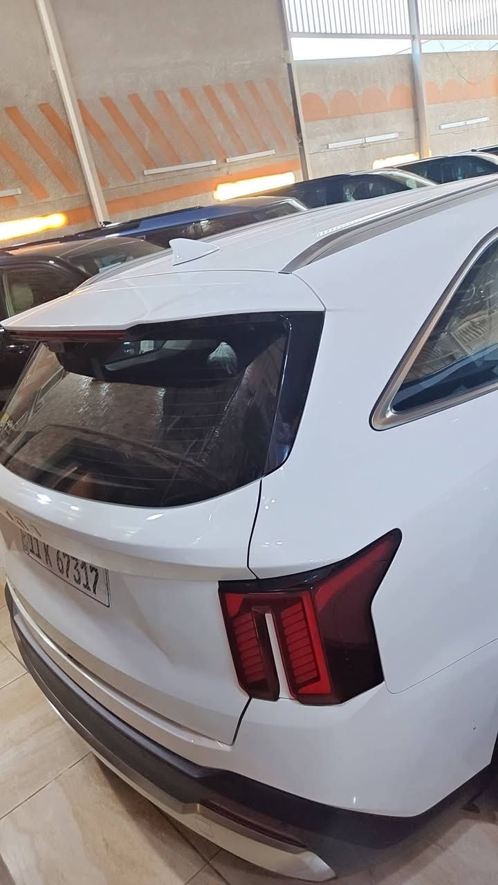 صباح الخير 
كيا سورنتو 2025 
فول مواصفات عده بارنوما 
عداد المسافه 7 الف
6 سلندر 
داتشو 
ويل 20 
رقم بغداد دولي باسمي 
السعر 31 الف يعني 3 شدات 10 ورقه 
اي استفسار 
***********
مكان بغداد البياع
