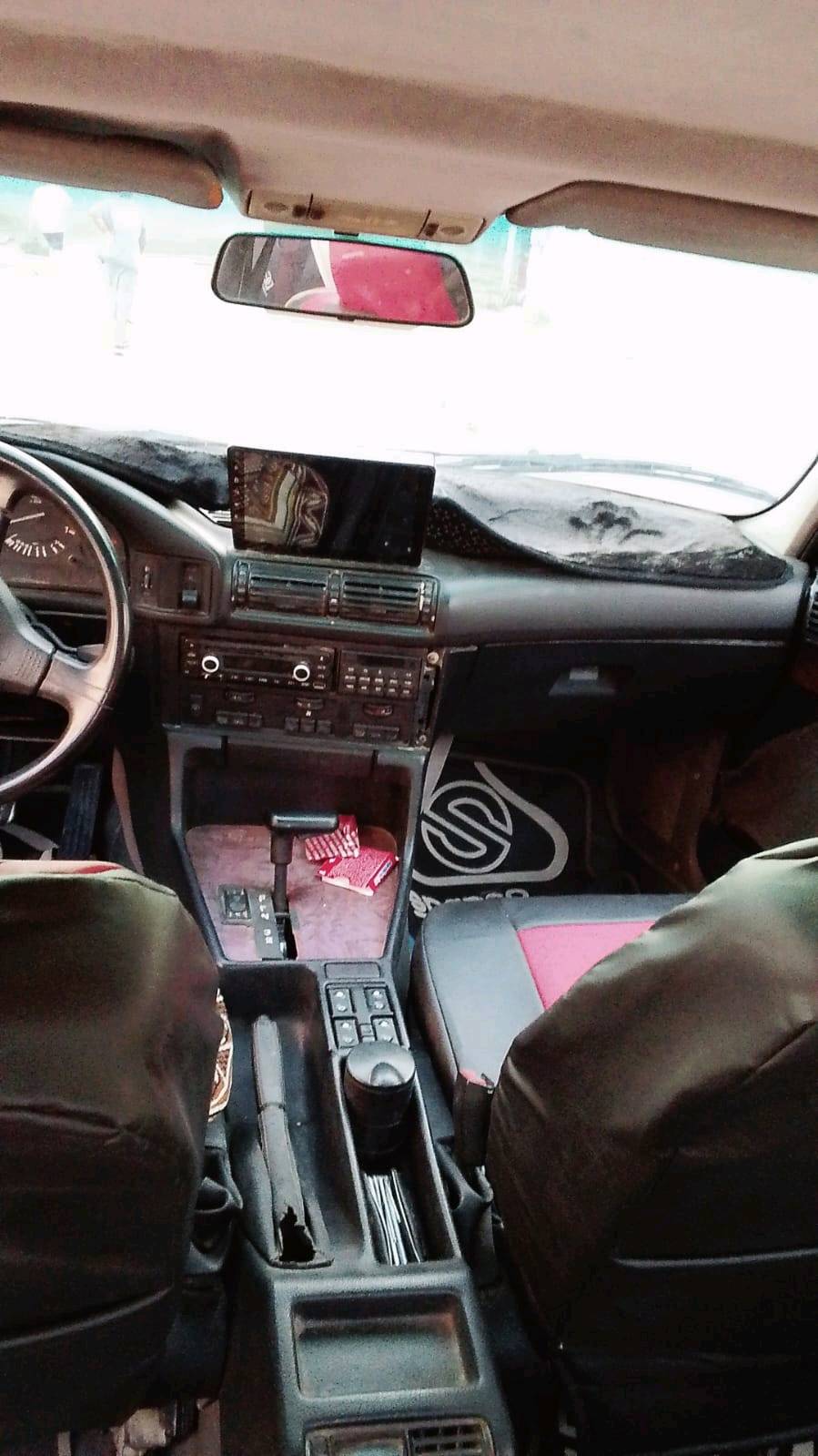 سلام عليكم بي ام 535مفتووح صدر جديد كير ومحرك انضاف سياره بس جارده قطرت معجون مابيه استثناء البنيد داخله حلوو سياره ميرادله شي سعر 39وبيه مجال العنوان الفلوجة ***********