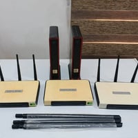 راوتر عدد 3نوع تيبلنك مع 2راوتر هواوي ضوئي مع 3اتنة عشرين سانتيم للبيع...