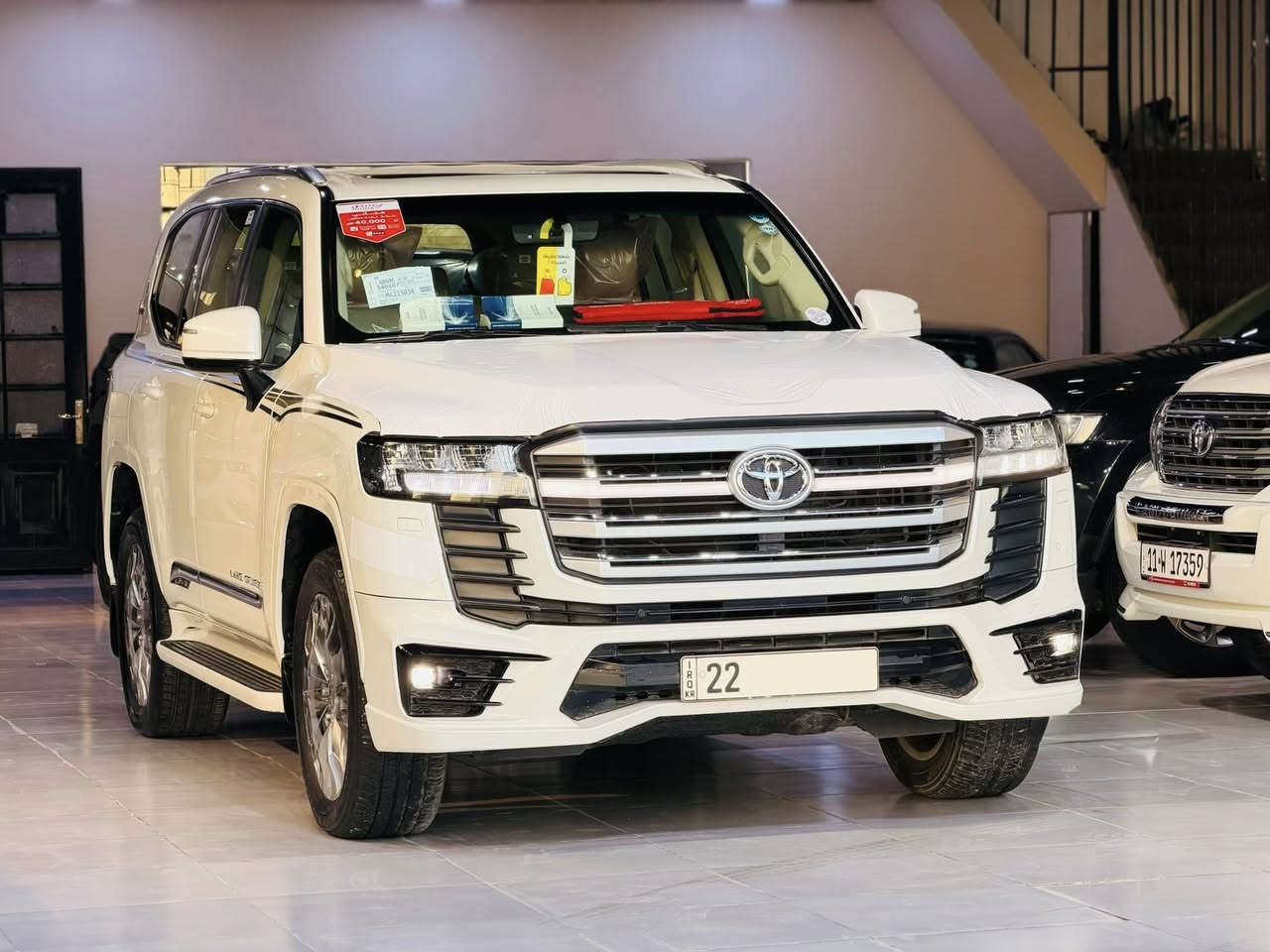 تويتا لاندكروز  GX.R2022 Limetd 
‏‎ضمان شركة SAS
كل غراض بلادي موجود
٥ كاميرا 
ماشييه  الف  65كم 
‏‎المواصفات :
- محرك 6 سلندر 3.5L
‏‎- فتحة سقف ( سلايد ) 
-٣ شاشات 
- شاشات ترفيه خلفية
‏‎- مقاعد جلد 
‏‎- مقاعد كهربائية 
- مقاعد امامية تبريد 
- ⁠تبريد وتدفئة امامي خلفي 
‏‎- بصمة الابواب 
‏‎- صندوق كهربائي
‏‎- مصابيح LED و زينون
-7 راكب 
-شحن واير ليس 
-حساس امامي خلفي 
‏‎- حجم العجلات 20 inch 
محرك كير بشرط مكفولات
رقم اربيل سيارة بأسمي ثاني يوم تحويل 
سعر(590) وبيهة مجال 
مكانك /بغداد زيونة تقاطع ملعب شعب
رقم ***********
