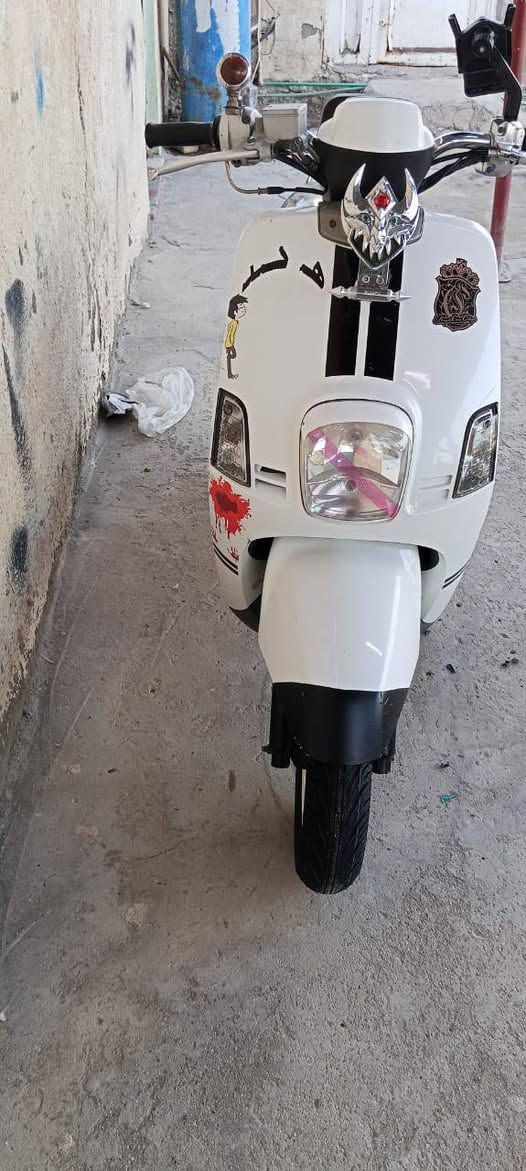 السلام عليكم اخوان دراجه بوليس للبيع مكفولة كفاله عامه نضافه فول مثل ما  بلصوره مامفتوح بيه برغي 🔩 دراجه شلعه حلوه 
 المكان طوريج ام روايه
 السعر 950 وبيه مجال الشراي يتصل وبي خير ويدلل  ***********
