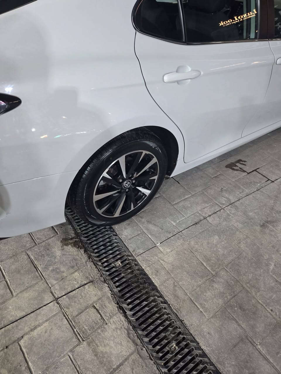 كامري سموك  ٢٠٢٣ le ماشيه ٣٥ الف ربع جاملغ سكن بدون دواخل رقم سليمانيه بسمي رقم وتساب *********** مكان سياره سليمانيه
