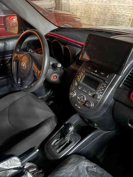 سلام عليكم كيا صول موديل 13 سياره نضيفه مثل مموضحه محرك GD سياره جاهزه خير  الله رقم شاصي موجود ابحث عليه وشف حادثها معروضه 100$ وبيها مجال للاستفسار *********** صاحب سياره متوفر وتساب 
مكلف بالنشر ***********
