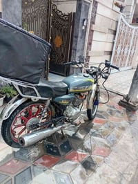 إيراني سيفان موديل ٢٣للبيع كامله من كلشيسعر ٢٥٠ بسعر كوم حديد ابيعلك د...