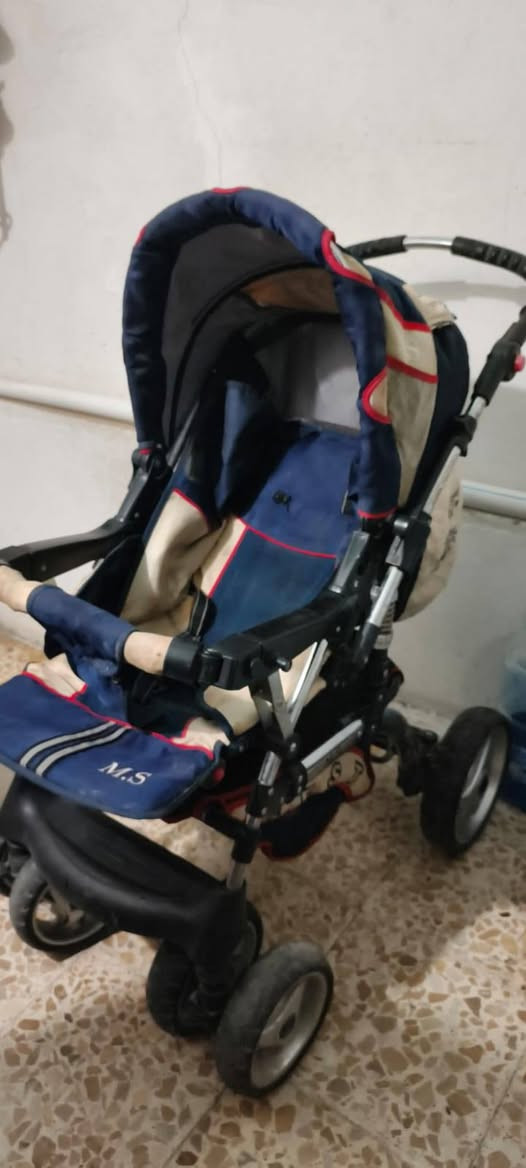 عربانه اصليه اصليه تتحمل
وزن الثقيل 
أم الدبلات
يده متحركة للإمام أو للخلف
تتحمل نفرين
تتحول سرير 
تتحول كرسي
تجوه للرجلين متحركة  للأسفل أو الأعلى
مابيه اضرر أو كسر أخو الجديد
سعر بلاش بلاش أخته ١٥٠الف إني عارضه


**إذا كنت صاحب هذا الإعلان وتريد حذفه لأي سبب، رجاءا أرسل رسالة إلى الدعم الفني**