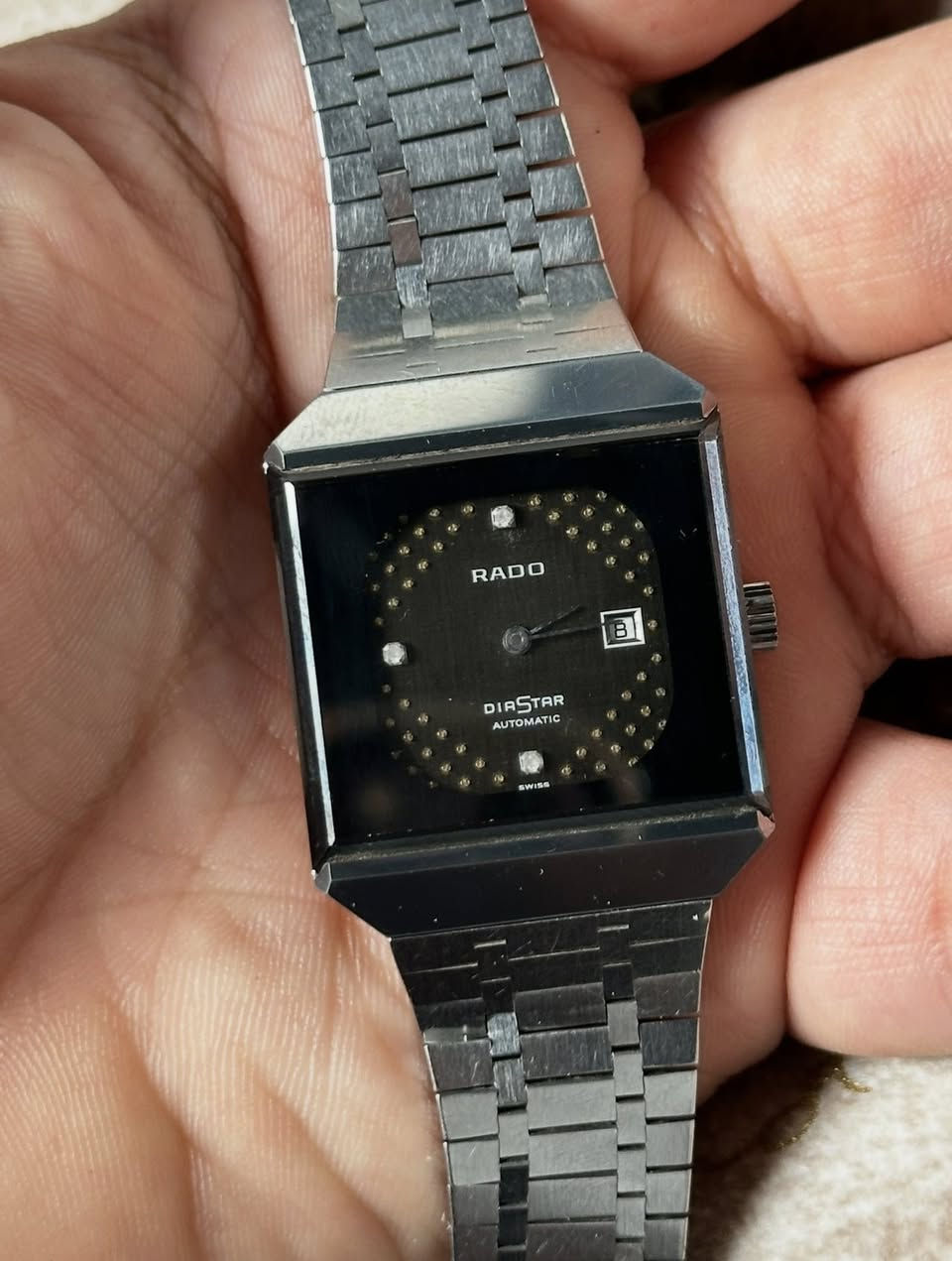 ساعة رادو دايستر
رقم الموديل: 565.0067.3
حركة أوتوماتيكية ب 17 جوهرة
حركة سويسرية 2671
أصلية بالكامل
سوار أصلي بمشبك قابل للتعديل
موقعة بتاج رادو
سنة الصنع: 1975
السعر260$دولار
Model No. 565.0067.3
Automatic 17 Jewels
Swiss 2671 Movement
Fully Original
Original bracelet with an adjustable clasp
Signed Rado Crown
Year of production 1975


**إذا كنت صاحب هذا الإعلان وتريد حذفه لأي سبب، رجاءا أرسل رسالة إلى الدعم الفني**