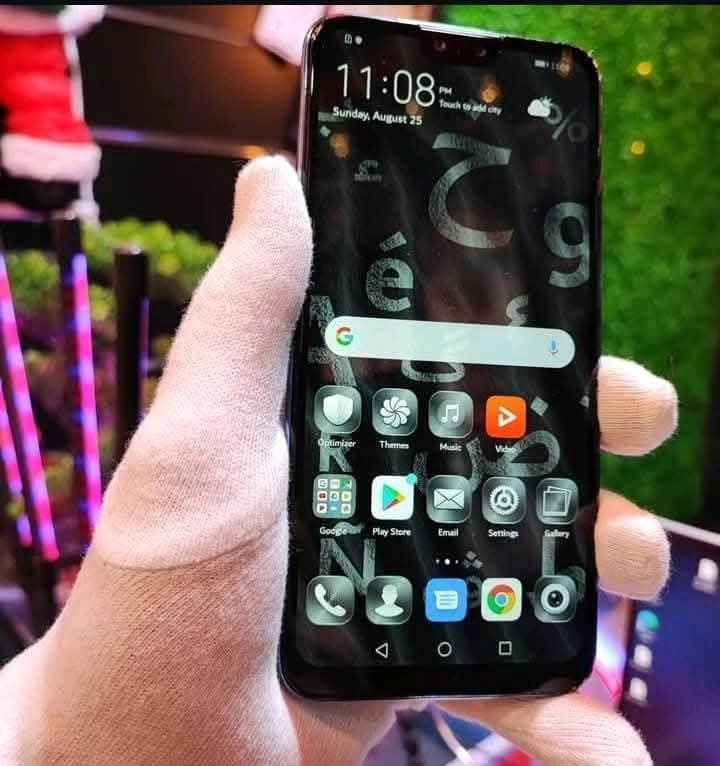 جهاز Huawei Y9 2019:
قوة الأداء وشاشة بلا حدود! 📱
احصل الآن على Huawei Y9 2019 
 الجهاز الذي يجمع بين التصميم العصري والأداء القوي.
أهم المواصفات:
الشاشة: 6.5 بوصة بدقة FHD+ لتجربة مشاهدة سينمائية.
المعالج: Kirin 710 ثماني النواة، مثالي للألعاب والتصفح السريع.
الكاميرات: 4 كاميرات مدعومة بالذكاء الاصطناعي (خلفية مزدوجة وأمامية مزدوجة) لعزل احترافي وصور سيلفي رائعة.
البطارية: 4000 مللي أمبير تدوم طويلاً معك طوال اليوم لان بطاريه من هواوي.
يدعم تشغيل الألعاب بكفاءة عالية.
سعر اقتصادي ومناسب جداً مقابل القيمة.
السعر 95 الف 
العنوان 
بغداد زيونه الربيعي خلف كراج مقابل مول دريم ستي 
جمله ومفرد 
توصيل كافه محافظات 
*********** بغداد, العراق
